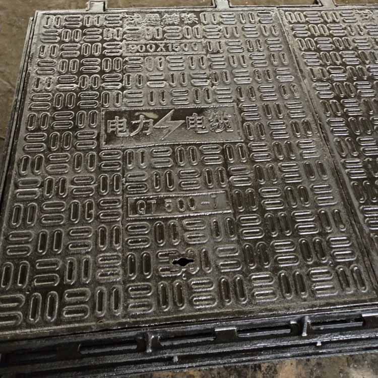 铸铁方形井盖